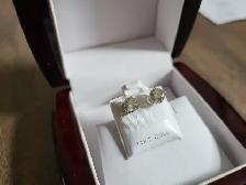 Brand New 14K White Gold Brilliant Cut Diamond Earrings For Sale - Photo 2