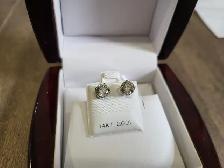 Brand New 14K White Gold Brilliant Cut Diamond Earrings For Sale - Photo 4