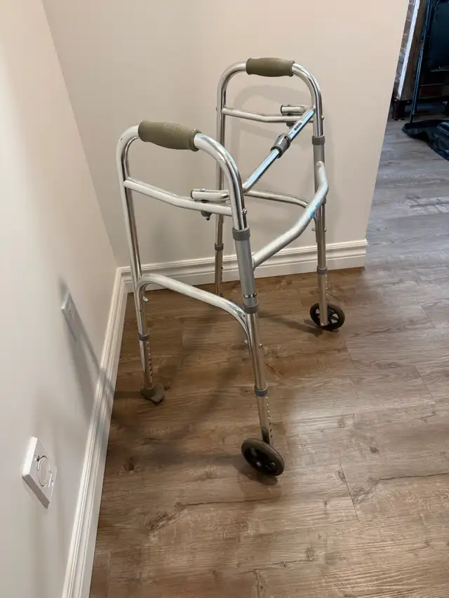 Continent Globe Folding Walker 4082AW5