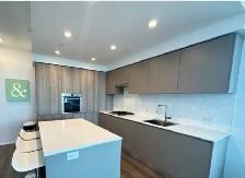Burnaby condo room for rent - Photo 2