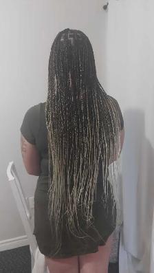 Professional Braiding Services: Boho Braids, Knotless Braids, Co