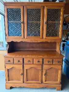 China Cabinet - Photo 3