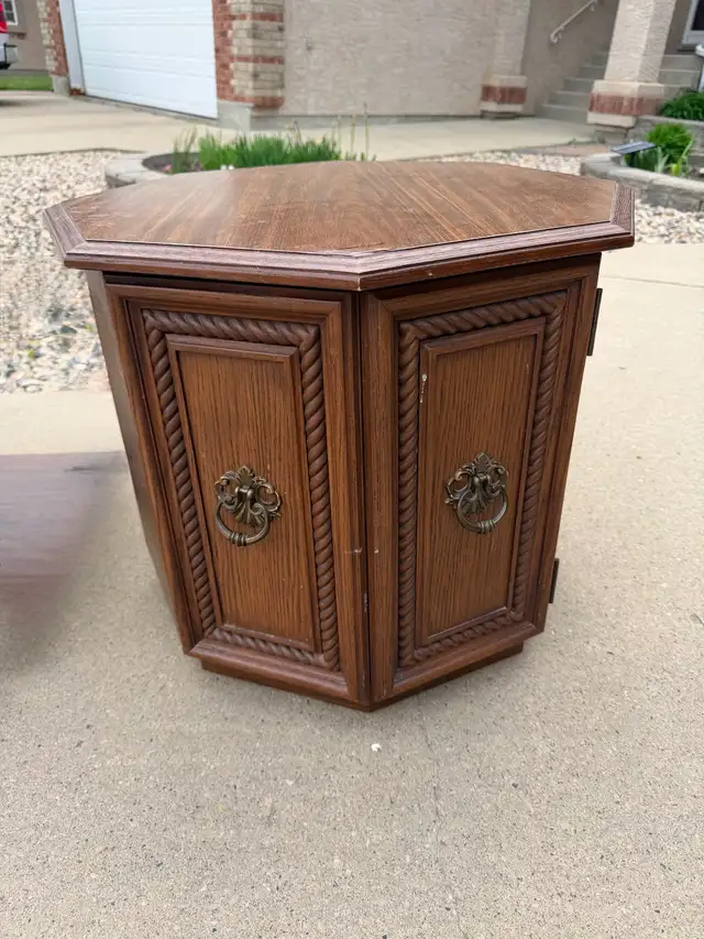 Coffee Table with End Table
