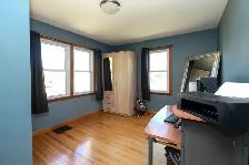 NEW LISTING ON OLIVE! - Photo 3