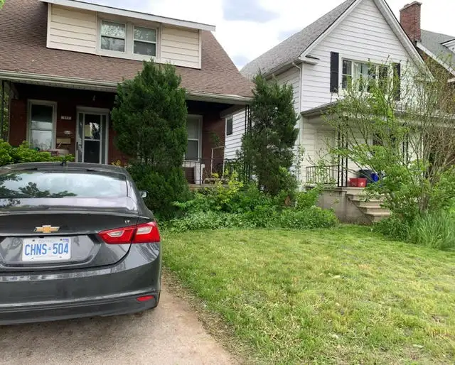 ROOM FOR RENT NEAR UNIVERSTY OF WINDSOR