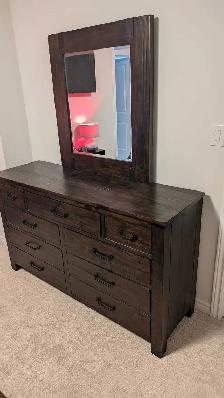 Solid wood KING size bedroom set for sale. best Offers! - Photo 2