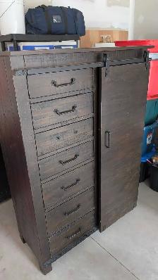 Solid wood KING size bedroom set for sale. best Offers! - Photo 7