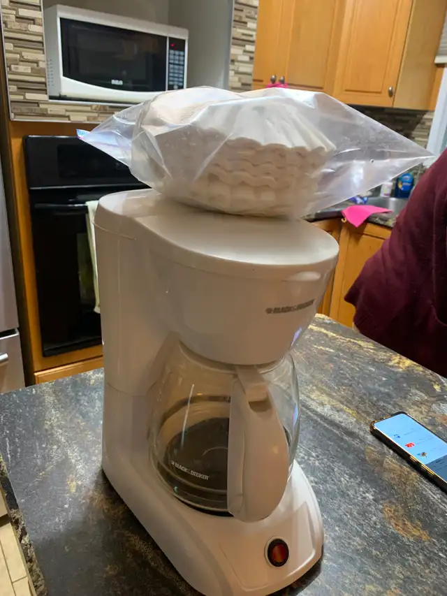 coffee maker $10 filters included