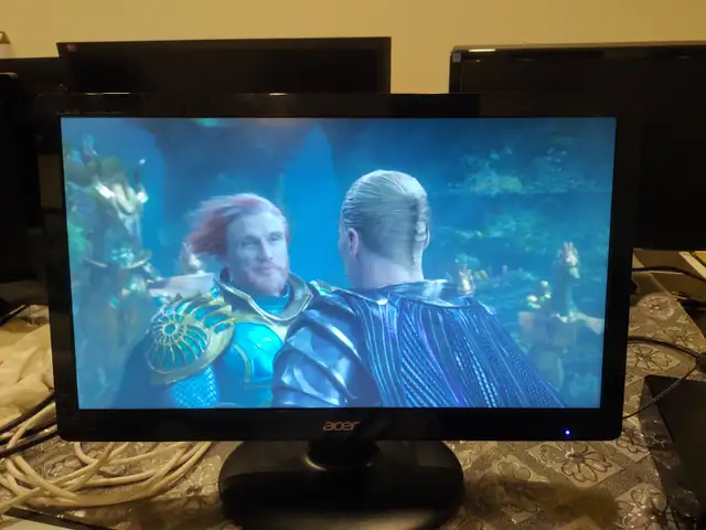 ACER LCD LED monitor w/ DVI and VGA inputs - High Resolution