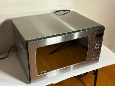 Panasonic NN-SE992S Genius Prestige Plus Inverter Microwave 2.2