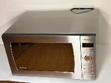 Panasonic NN-SE992S Genius Prestige Plus Inverter Microwave 2.2 - Photo 2