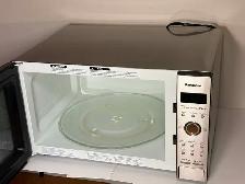 Panasonic NN-SE992S Genius Prestige Plus Inverter Microwave 2.2 - Photo 4