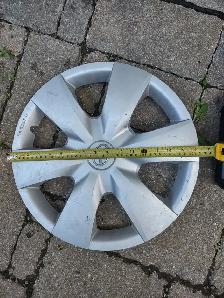 4 Caps de roue/enjoliveurs Toyota. Mesure sur photo. 10$ chaque - Photo 2