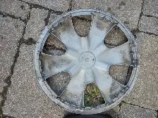4 Caps de roue/enjoliveurs Toyota. Mesure sur photo. 10$ chaque - Photo 3