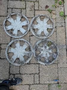 4 Caps de roue/enjoliveurs Toyota. Mesure sur photo. 10$ chaque - Photo 5