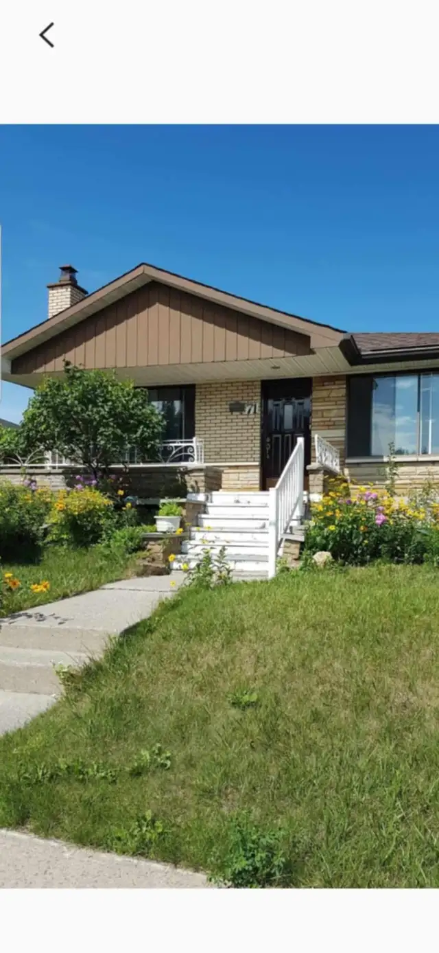 51/2 haut Bungalow laval des rapides juillet