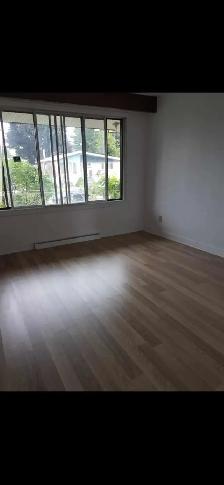 51/2 haut Bungalow laval des rapides juillet - Photo 2