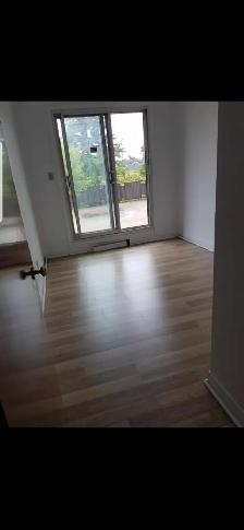 51/2 haut Bungalow laval des rapides juillet - Photo 4