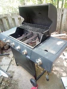 2 Gas Barecues for Sale - Photo 2