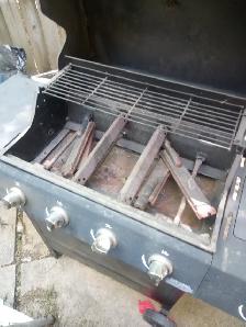 2 Gas Barecues for Sale - Photo 3