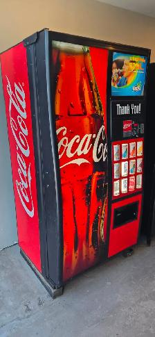 Drink Vending Machine - Photo 2