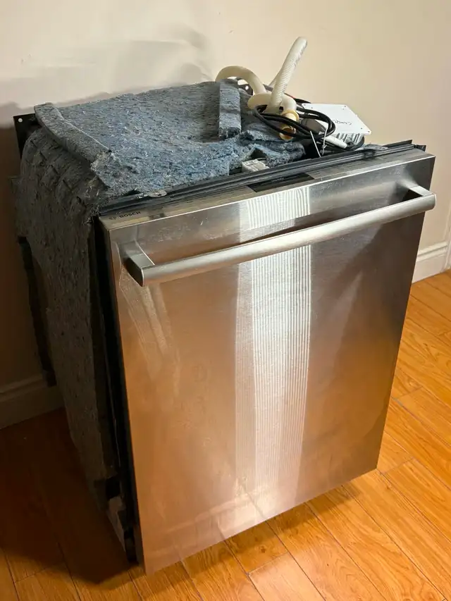 Bosch 800 Series Stainless Steel Dishwasher – SHX7PT55UC