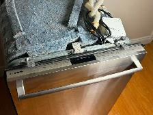Bosch 800 Series Stainless Steel Dishwasher – SHX7PT55UC - Photo 4