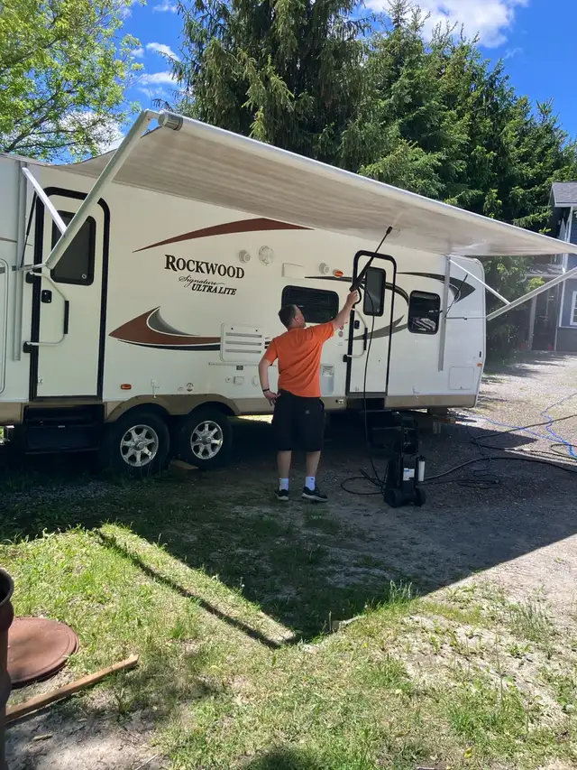 32 ft Forest river Rockwood camper trailer