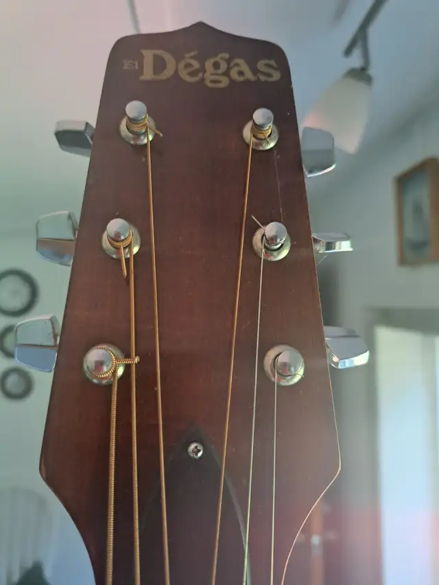 DEGAS 6 STRING ACOUSTIC GUITAR