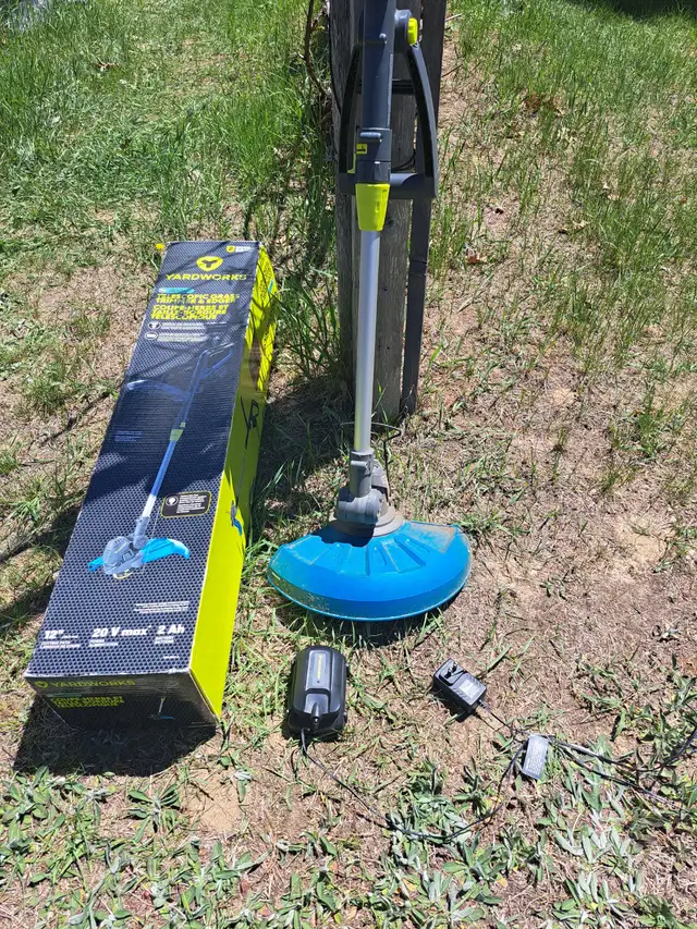 GRASS TRIMMER