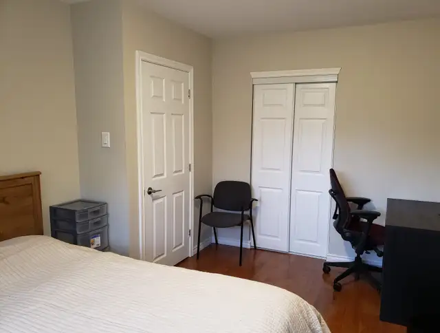 Large Room for Rent in Mississauga