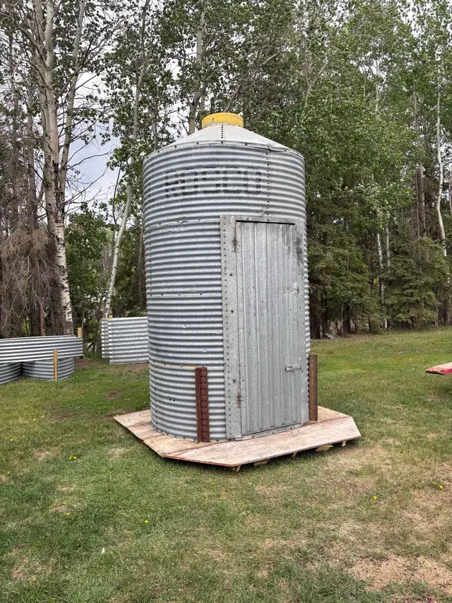 Bathroom for Backyard