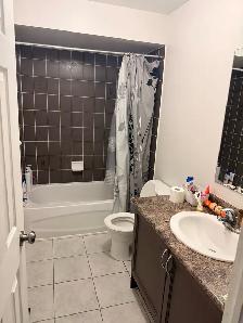 Bright & Spacious Bedroom for Rent – Available August 1 - Photo 3