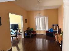 Bright & Spacious Bedroom for Rent – Available August 1 - Photo 9