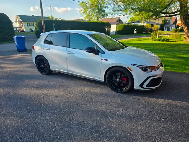 Golf GTI 2024 — Manuelle 6 vitesses — 24 850 km — 380 Autobahn