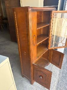 Free delivery antique from 1940 Vintage Wood Display Cabinet - Photo 9