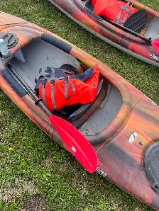 2 Pelican Escape 120X Kayaks – Like New - Photo 4