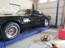 Classic vehicle...classic shine! - Photo 6