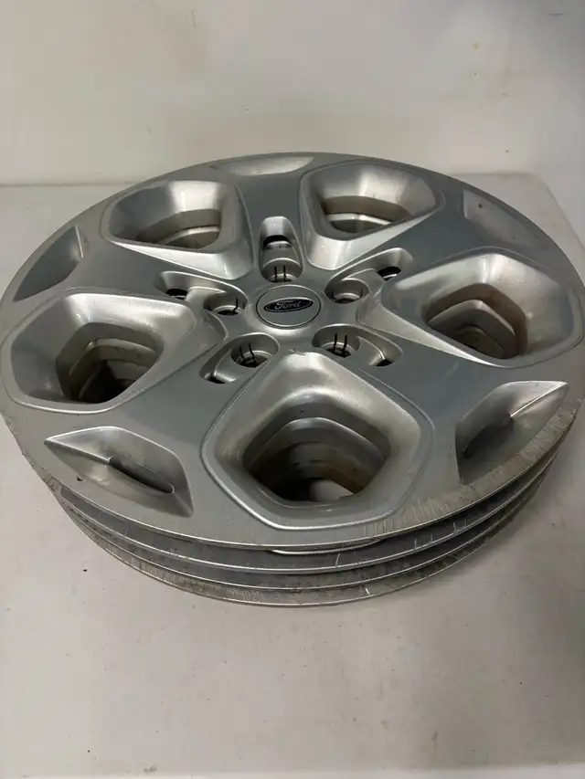fORD hubcaps