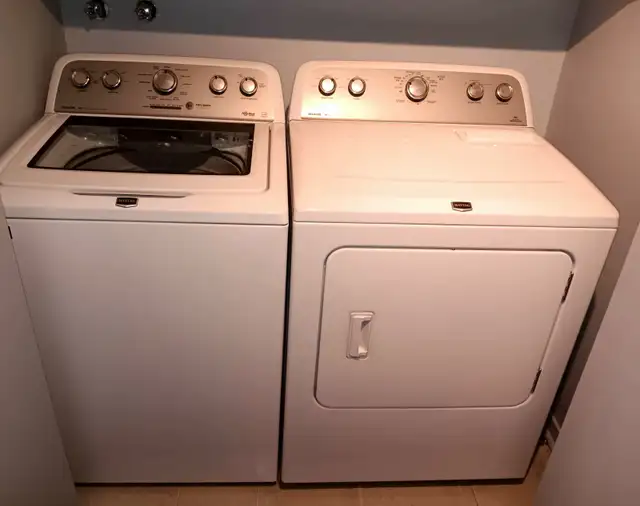Laveuse et Sécheuse MAYTAG a Vendre LIVRAISON & BRANCHE INCLUSE