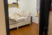 Room for rent Dufferin and Bloor - Photo 3