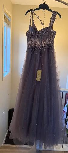 Formal Evening Dress (Never worn) - Photo 3