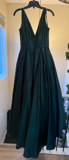 Formal Evening Dress (Never worn) - Photo 3