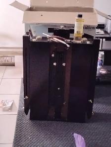 Italian art easel.. perfect shape.no painting on it.. first 60