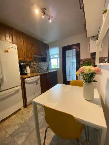 4 1/2 Lumineux à louer – 1er Août | Parc-Extension/Villeray - Photo 2