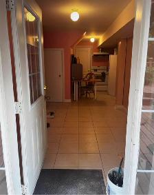 2 Rooms Available in Spacious Walkout Basement – Mississauga - Photo 2