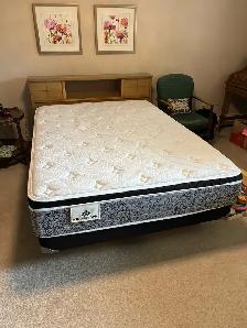 Double/Full Sized Bed - Photo 2