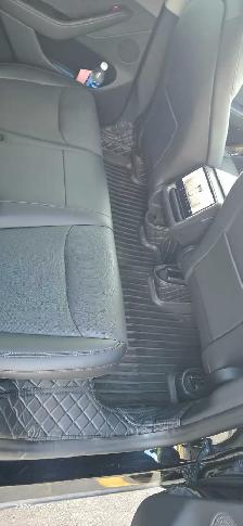 Tesla Model Y Premium Long Range AWD - Photo 7