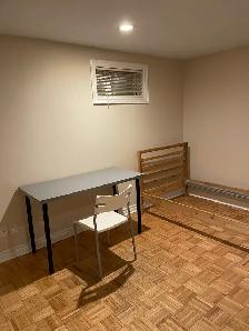 room for rent in Etobicoke - Photo 3