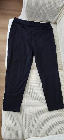 Excellent condition relaxed Leg Size 10 black Lululemon leggings - Photo 3